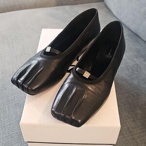Givenchy Ballet Flats Black 100% Calf Leather Logo Accent Slip On EU 40